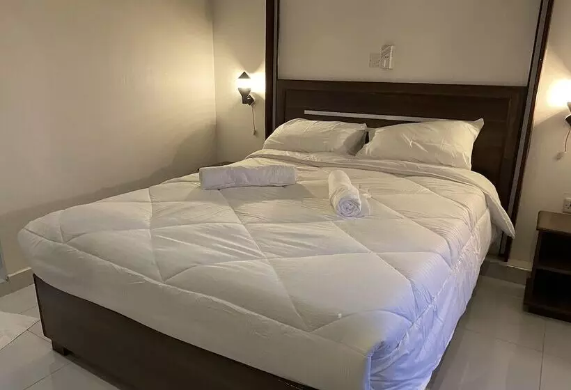 Hotel Diani Palm Resort