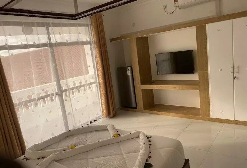 Hotel Diani Palm Resort