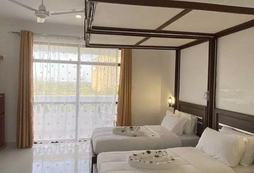 Hotel Diani Palm Resort