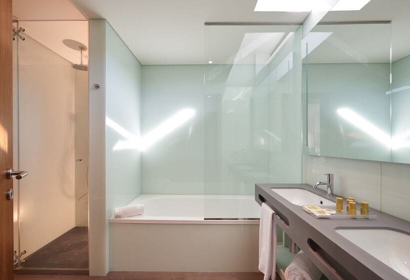 هتل Timbre Heroismo