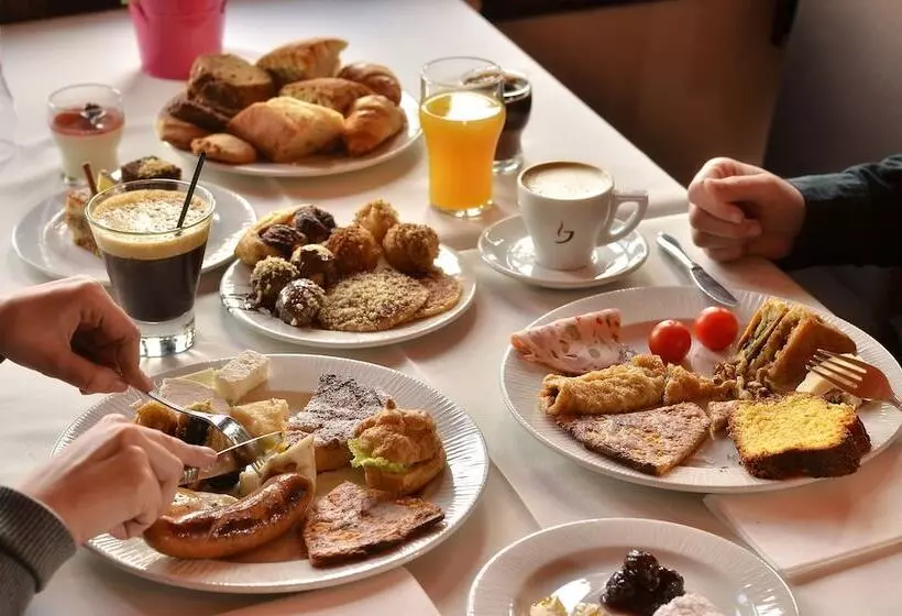 Hotel Frontzu Politia