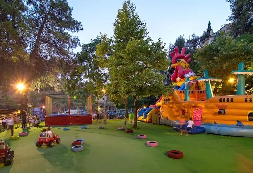 Hotel Frontzu Politia