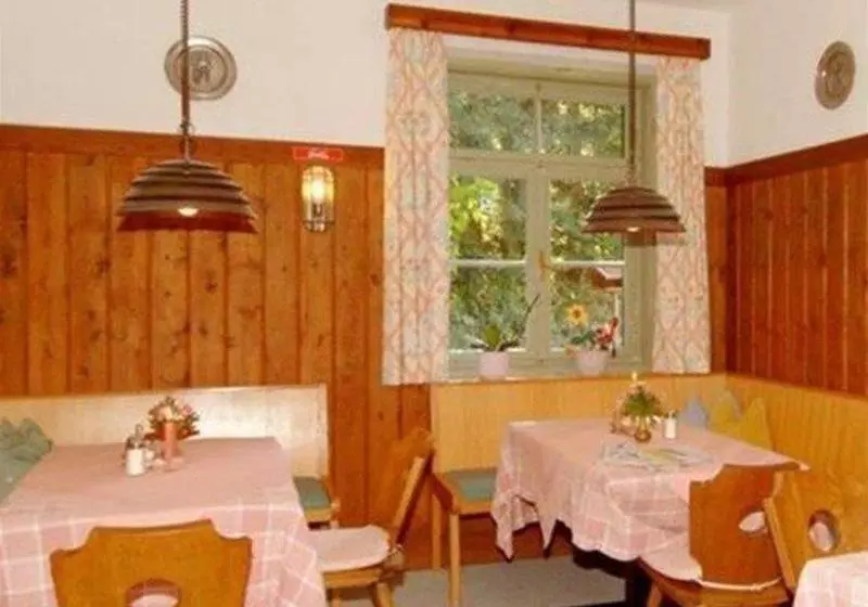 ホテル Pension Landhaus Buchenhain