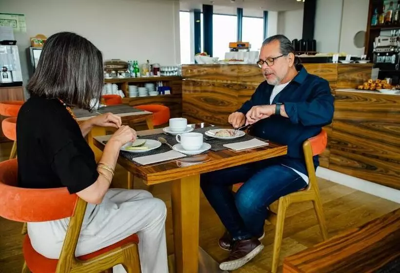 ホテル Premium Porto Downtown