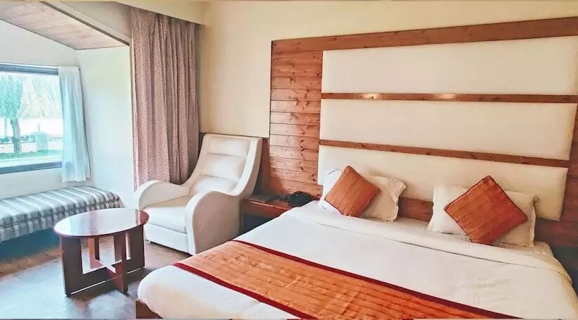 酒店 Royal Jardin Whistling Pines Resort