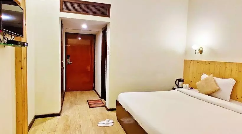 酒店 Royal Jardin Whistling Pines Resort