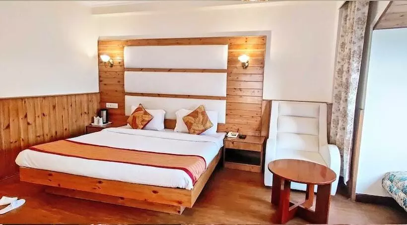 酒店 Royal Jardin Whistling Pines Resort