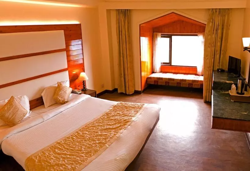 酒店 Royal Jardin Whistling Pines Resort