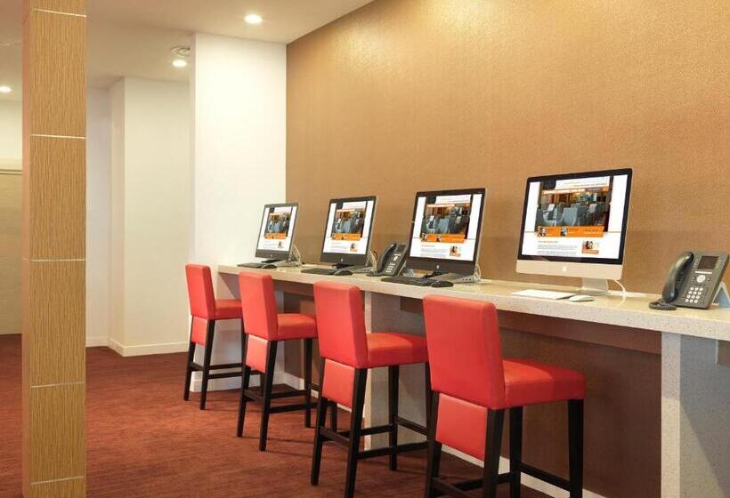 בית מלון כפרי Sama Sama Express Klia Terminal 2   Airside Transit