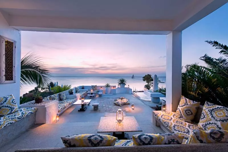 هتل The Aiyana Resort & Spa