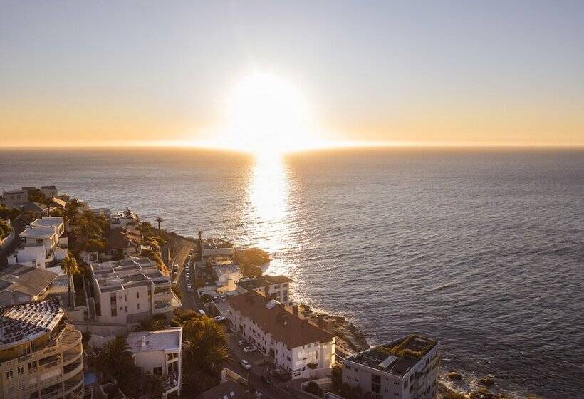 בית מלון כפרי The Clarendon Bantry Bay