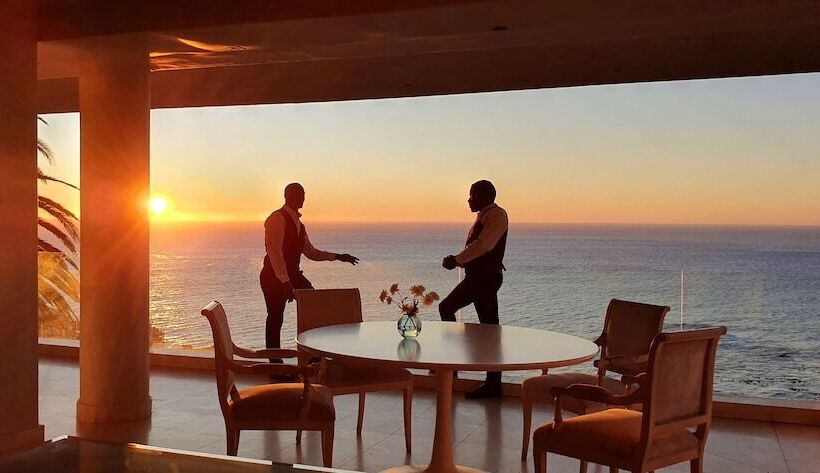 בית מלון כפרי The Clarendon Bantry Bay