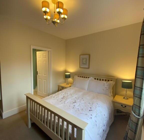 فندق Three Tuns Ashwell