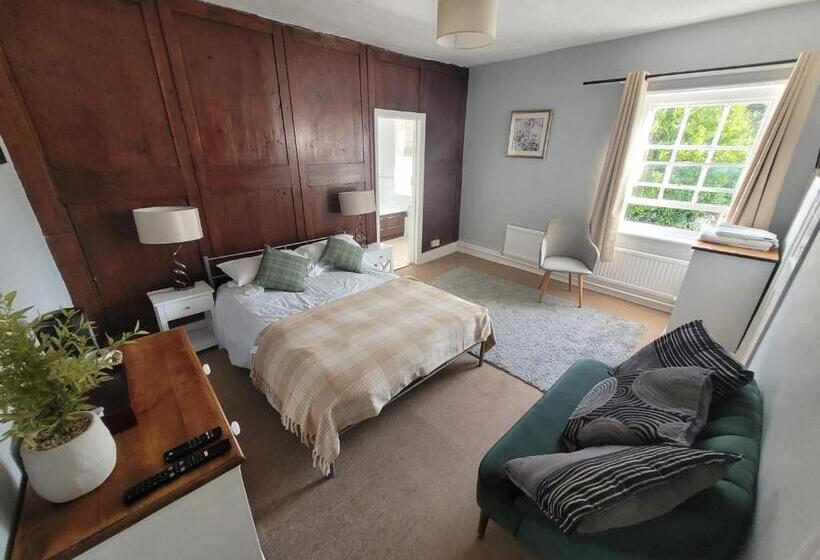 فندق Three Tuns Ashwell