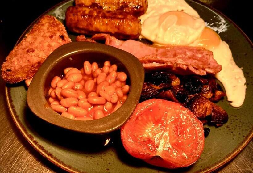 فندق Three Tuns Ashwell