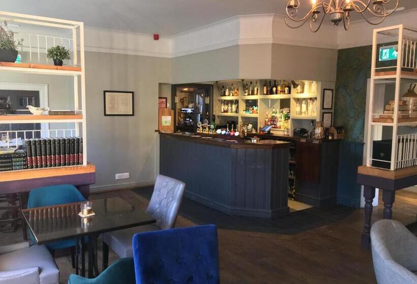 فندق Three Tuns Ashwell