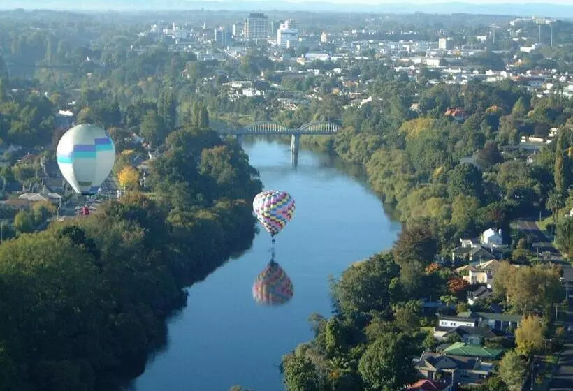 汽车旅馆  Brooklyn Motor Lodge