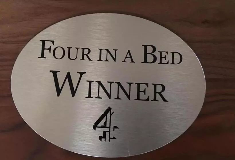 پانسیون The Redstone Guesthouse