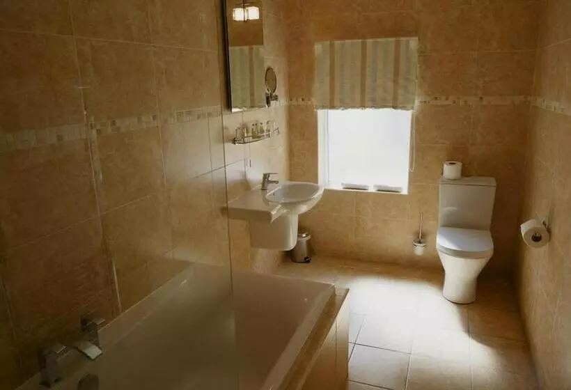 پانسیون The Redstone Guesthouse