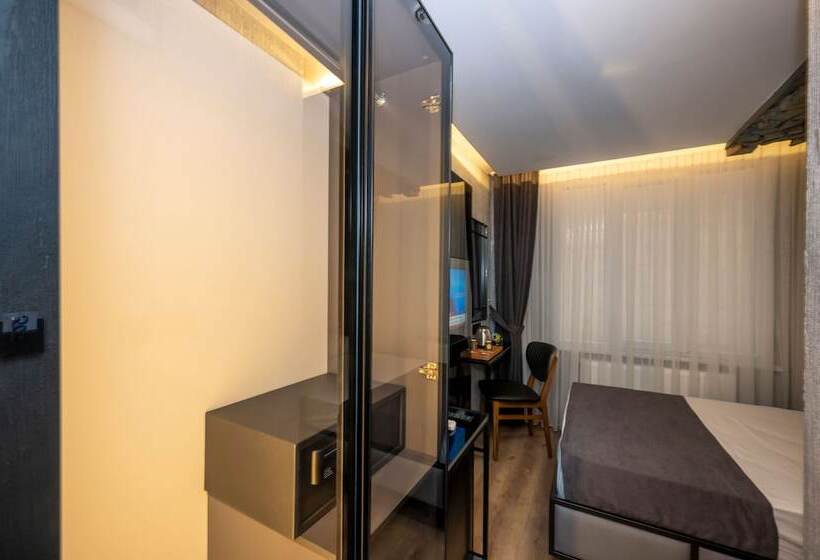 هتل Continental Airport