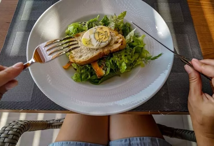 Aya Yorgi Hotel By T