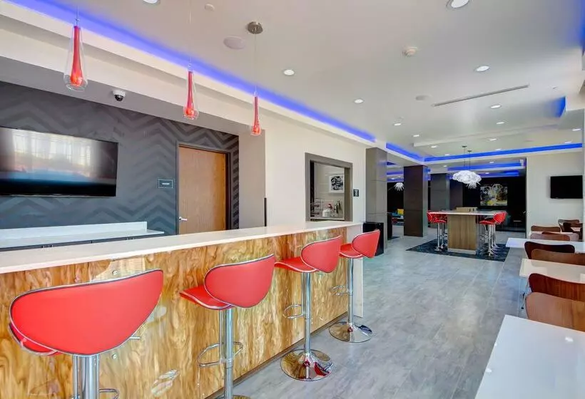 Отель Best Western Plus Inn Of Muskogee