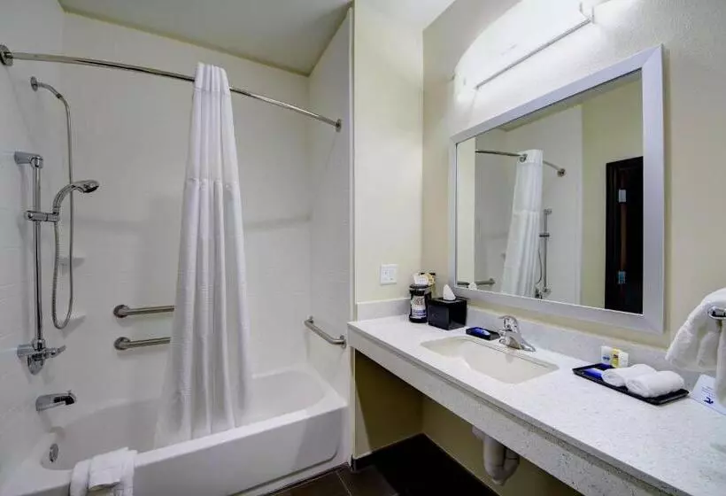 Отель Best Western Plus Inn Of Muskogee