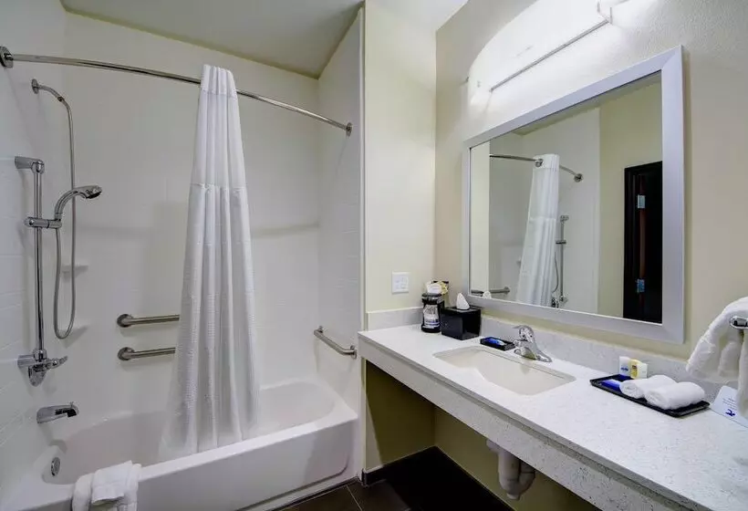 Отель Best Western Plus Inn Of Muskogee