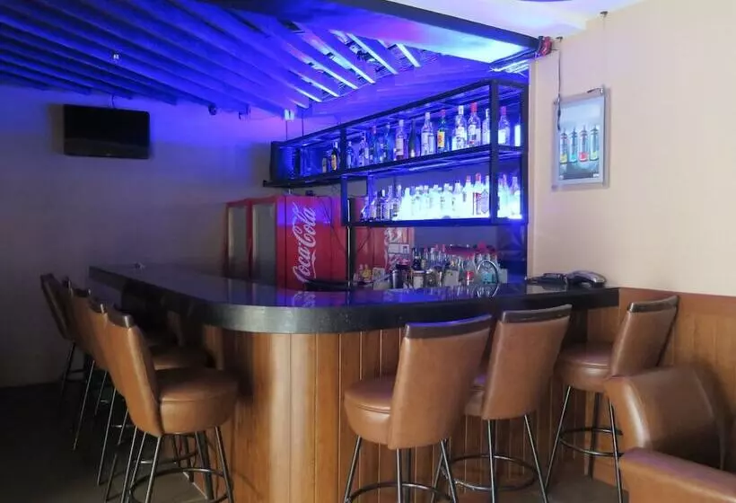 Hotell Circle Inn Iloilo City Center