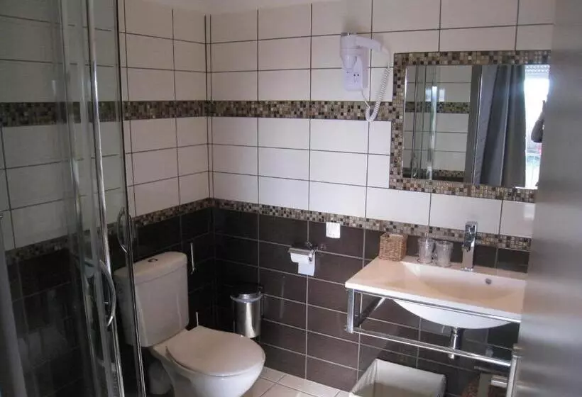 Отель Les Orangers