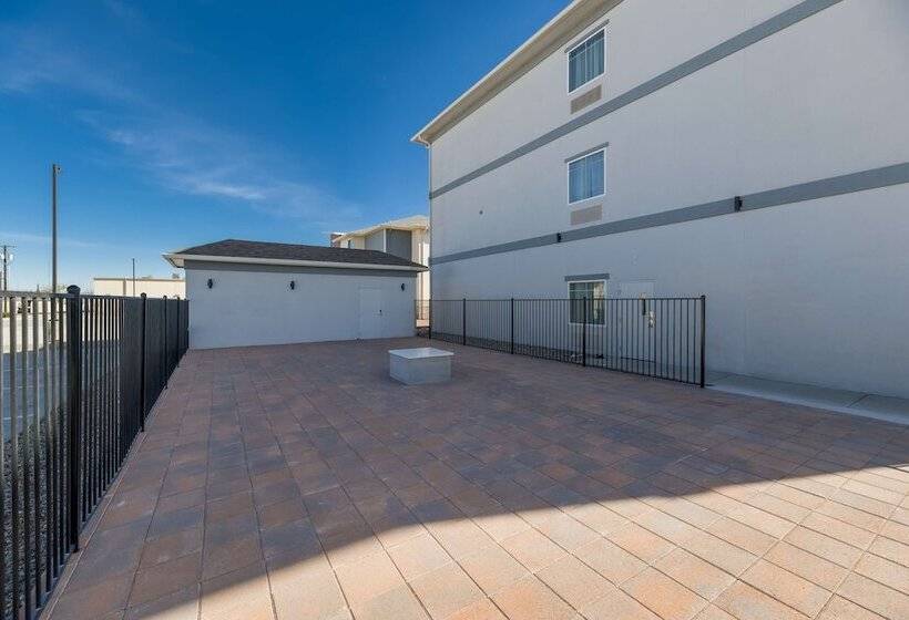 فندق Spark By Hilton Midland South