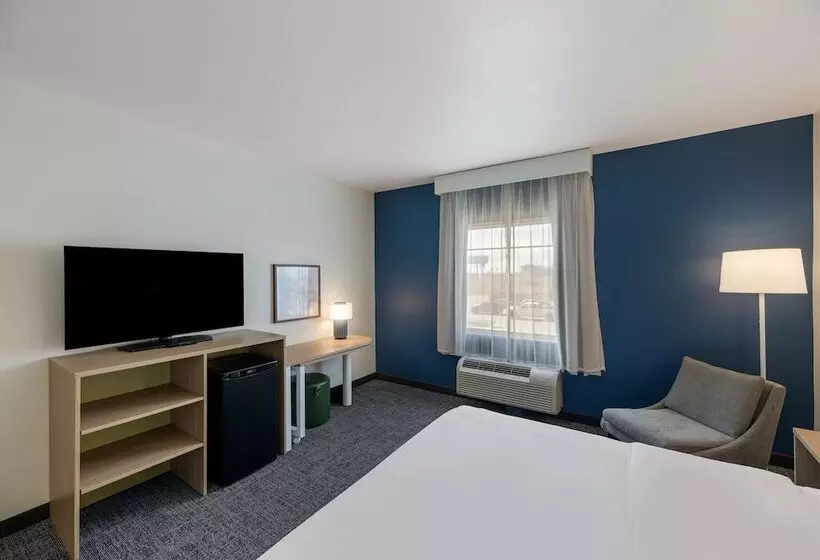 هتل Spark By Hilton Midland South