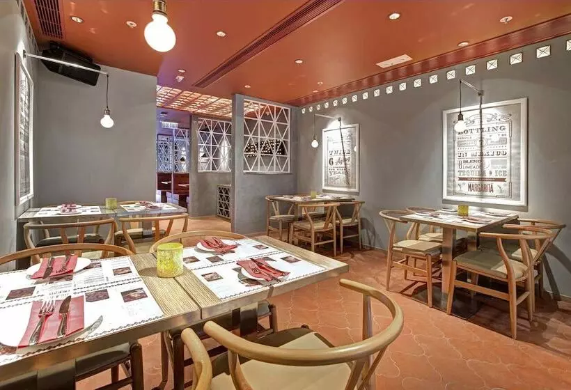 ホテル The Perkin