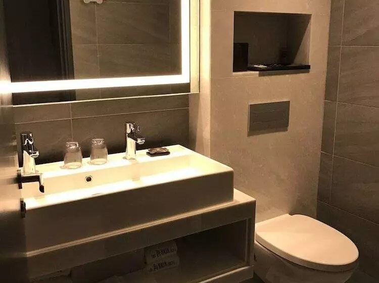 ホテル The Perkin