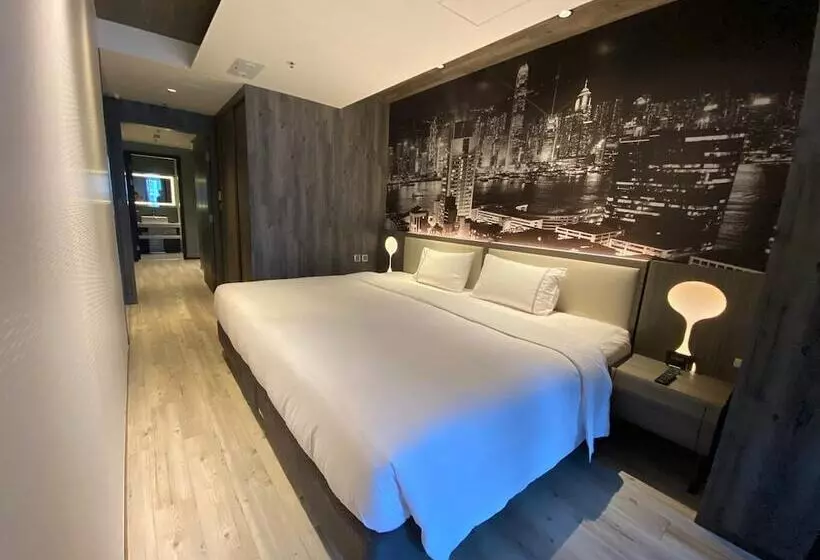 ホテル The Perkin