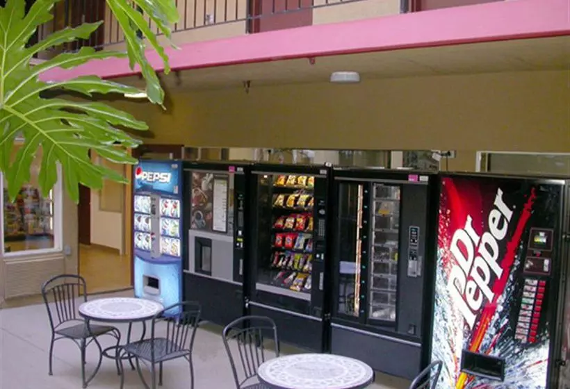 ホテル West Park Inn