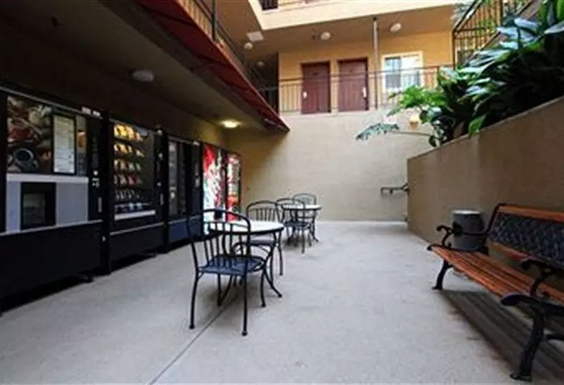 ホテル West Park Inn