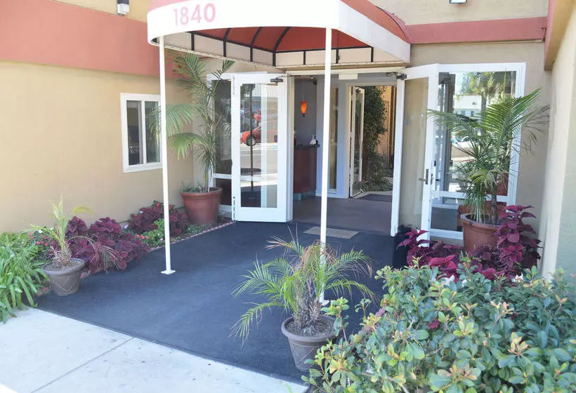 ホテル West Park Inn