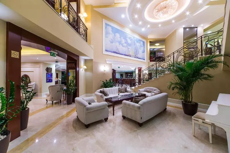 M'istra'l Hotel & Spa