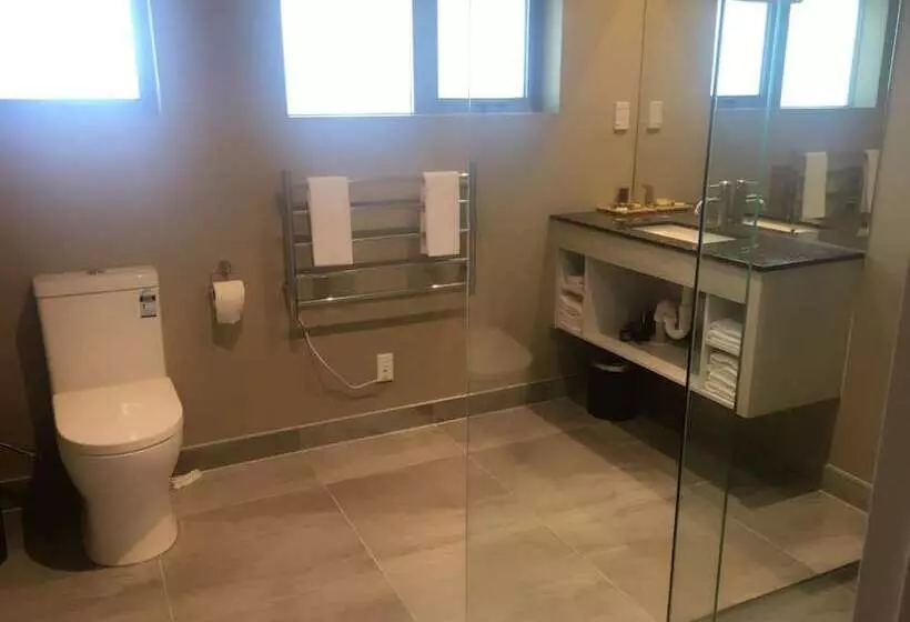 Ellerslie Palms Motel