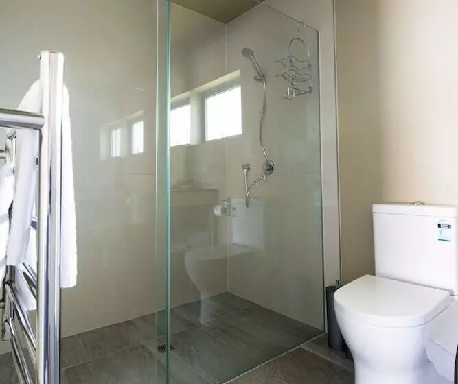 Ellerslie Palms Motel