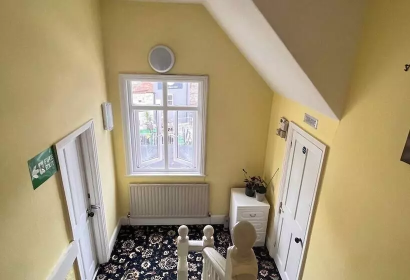 פנסיון Tusker Lodge