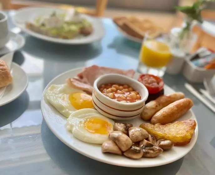 פנסיון Tusker Lodge