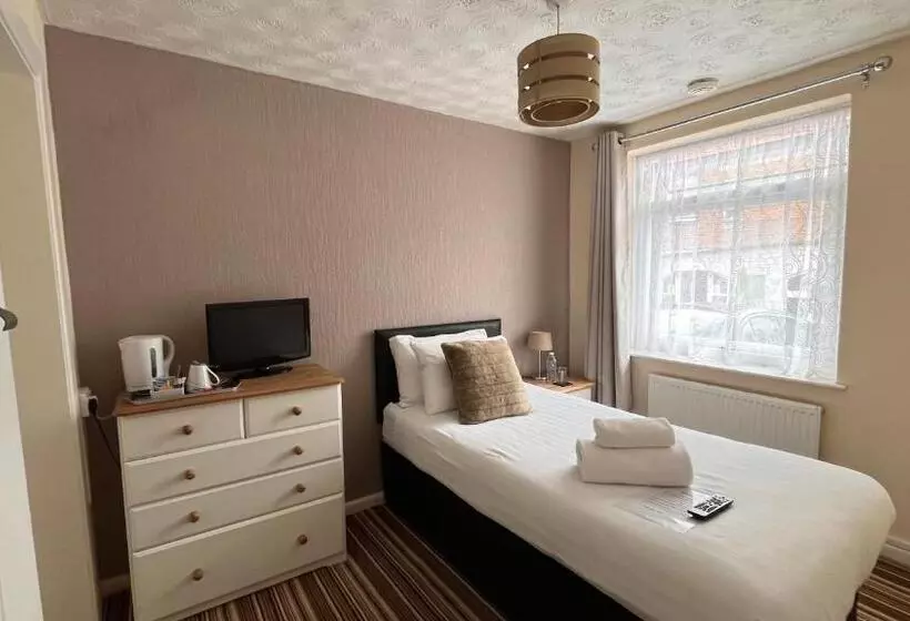 פנסיון Tusker Lodge