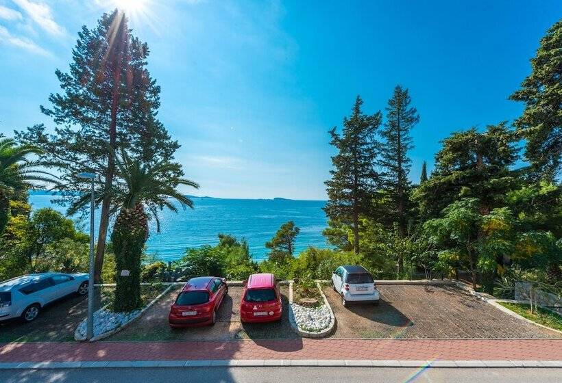 펜션 Villa Carmen Rooms & Apartments