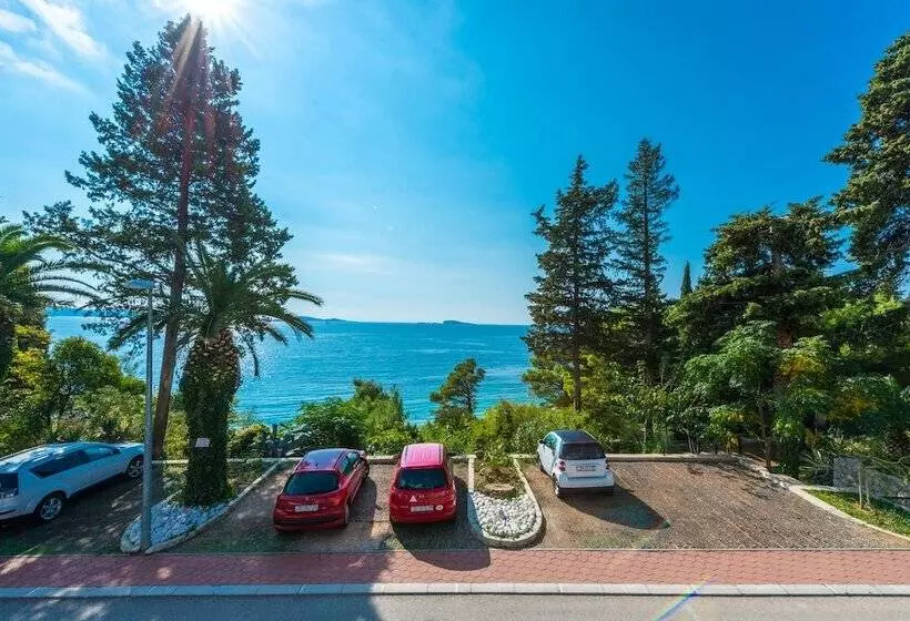 Пансион Villa Carmen Rooms & Apartments