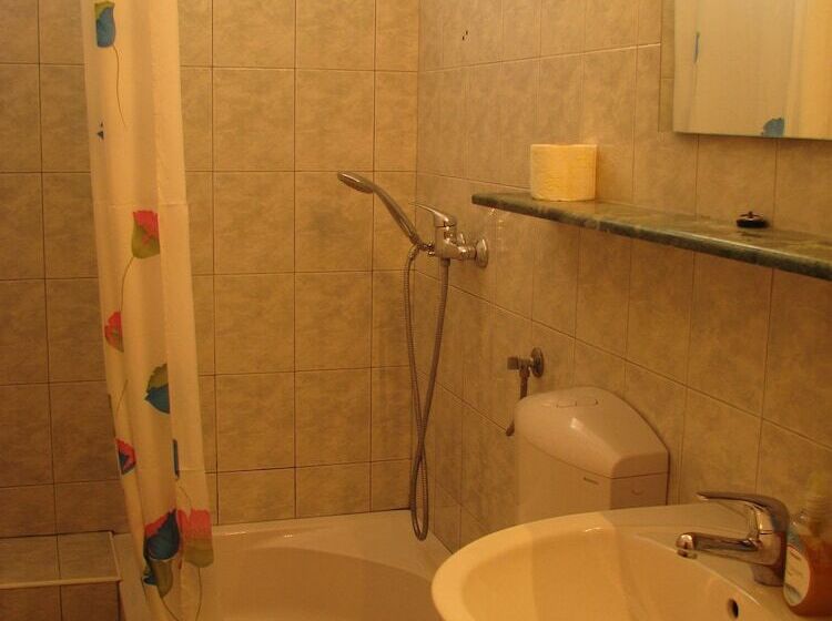 펜션 Villa Carmen Rooms & Apartments