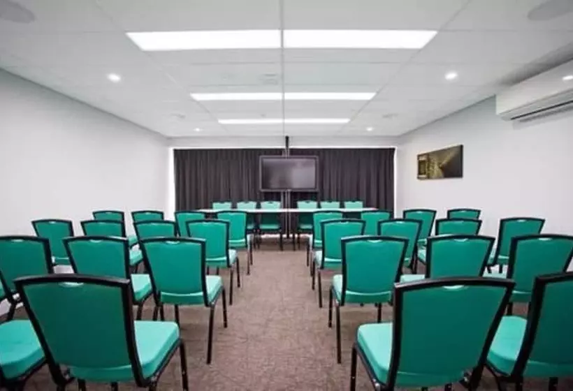 Quest Mackay On Gordon