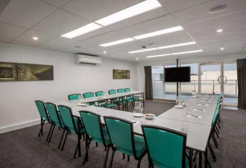 Quest Mackay On Gordon