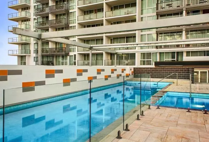 Quest Mackay On Gordon